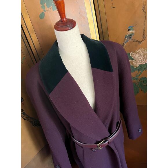 Vintage pure wool coat in deep purple, size L - Picture 3 of 8